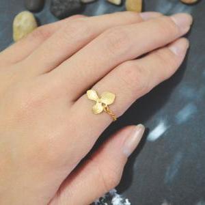 Flower ring,Chain ring, Gold plated..