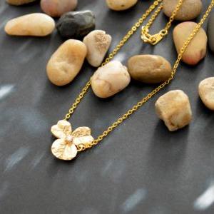 A-086 Cubic flower necklace, Simple..