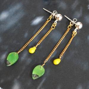 ) B-001 Vintage Glass Earrings, Green Leaf..