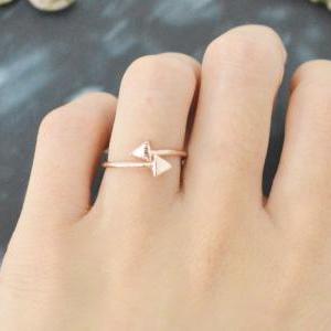 E-055 Double Arrow Ring, Adjustable Ring, Stretch..