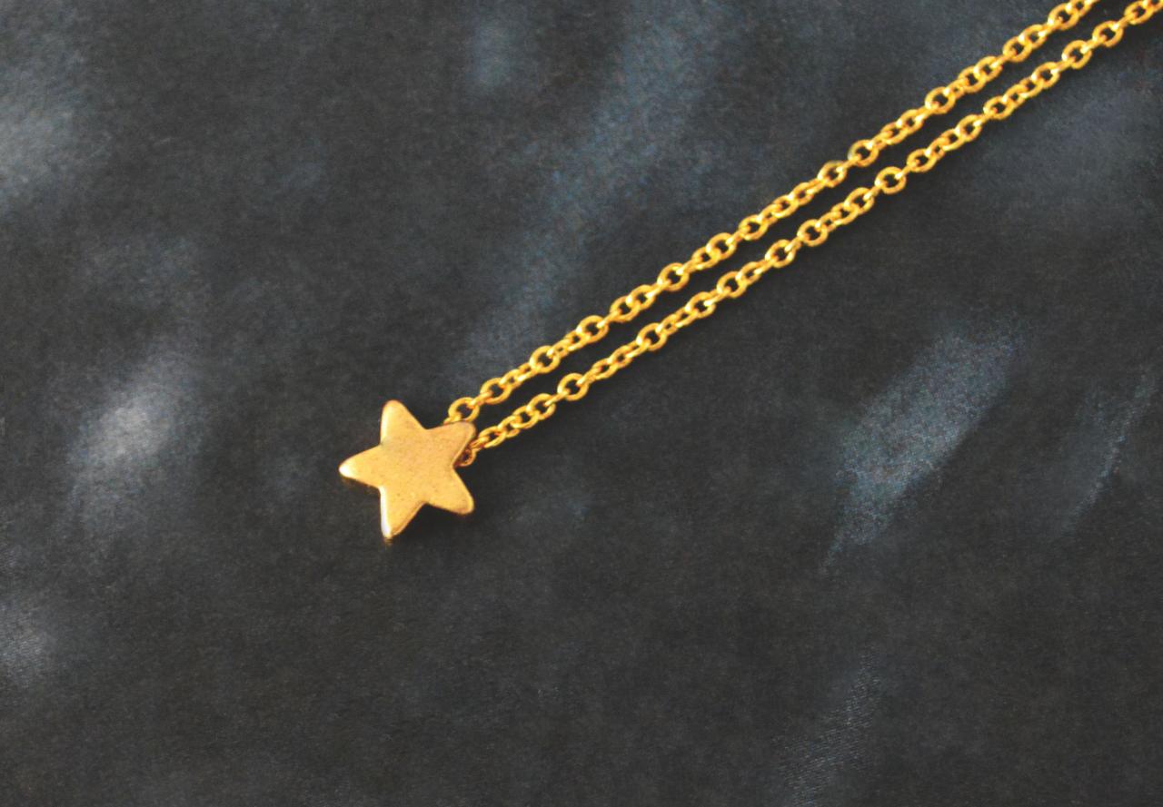 Star Necklace, Simple Necklace, Modern Necklace, Pendant Necklace, Gold Plated Chain / Bridesmaid Gifts / Everyday Jewelry /