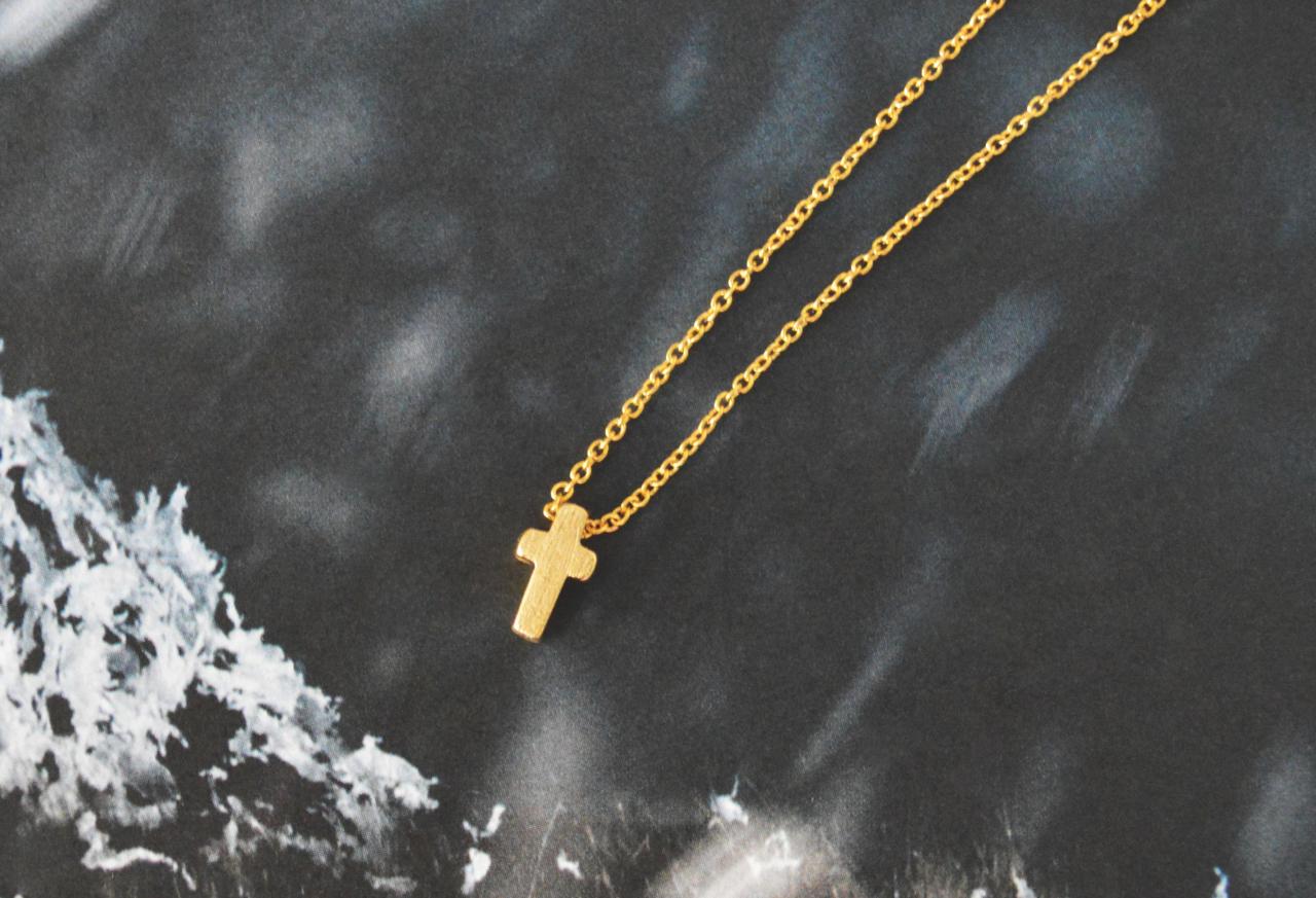 Mini Cross Necklace, Simple Necklace, Modern Necklace, Girls Necklace, Gold Plated/ Bridesmaid Gifts / Everyday Jewelry /