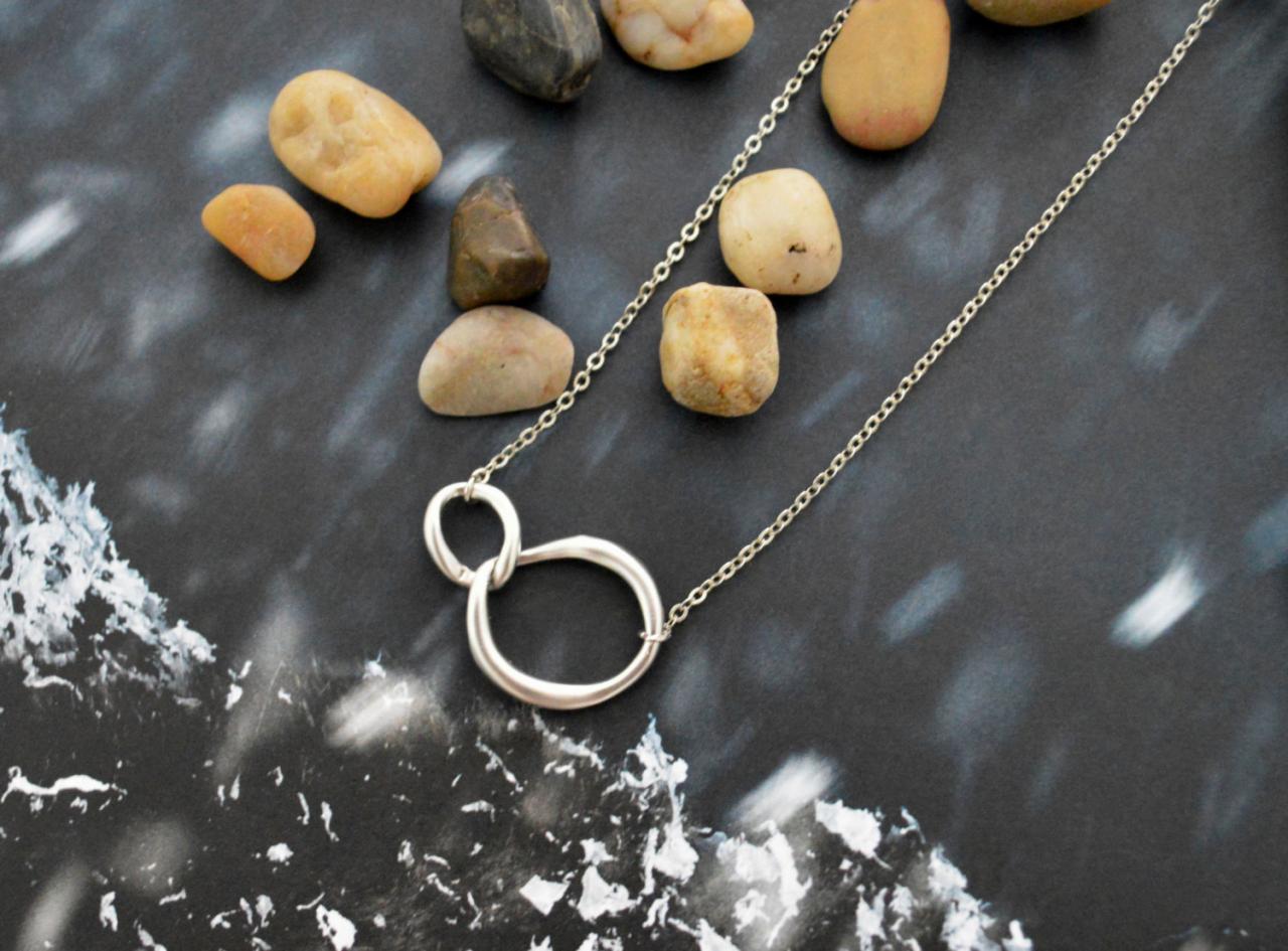 Interlocking Circle Necklace, Linked Ring Necklace, Two Circles Necklace, Silver Plated/bridesmaid Gifts/everyday Jewelry/