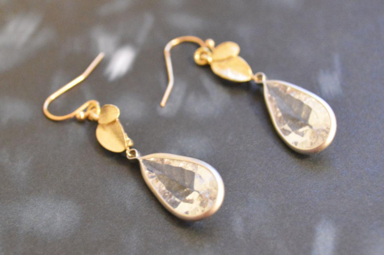 Leaf Drop Earrings, Dangle Earrings, Bezel Set Crystal Earrings, Gold Plated Earrings/bridesmaid Gifts/everyday Jewelry/
