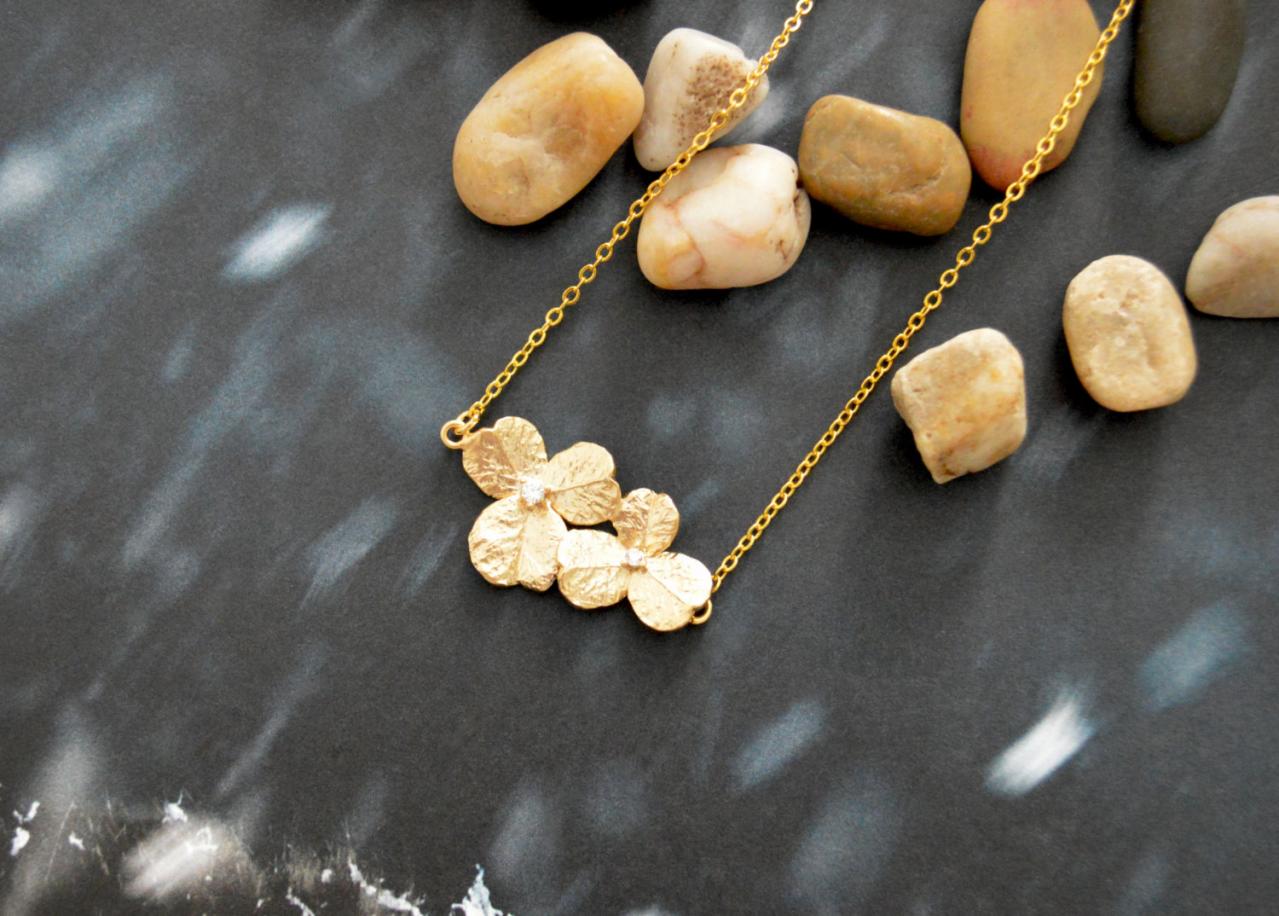 A-088 Cubic flower necklace, Simple necklace, Modern necklace, Gold plated/Bridesmaid/gifts/Everyday jewelry/