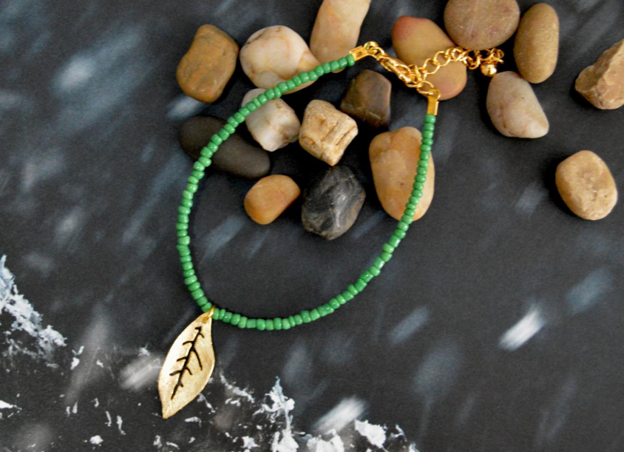 ) C-009 Beaded Bracelet, Seed Bead Bracelet, Nature Bracelet, Simple Bracelet, Charm Bracelet, Leaf Bracelet/everyday Jewelry/