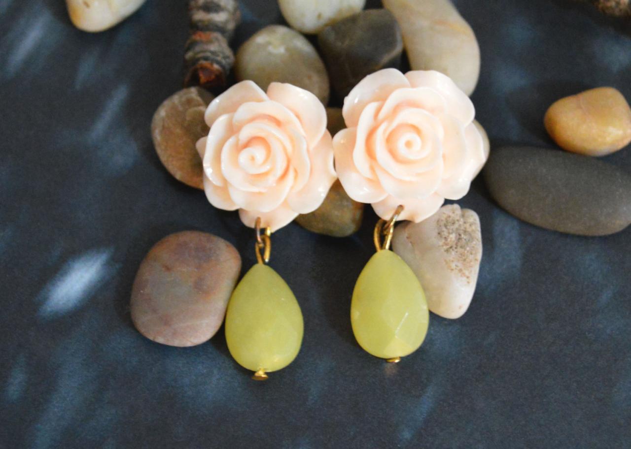 SALE) B-014 Light peach flower cabochon earrings, Yellow jade drop earring, Gold plated stud earrings /Special gifts/Everyday jewelry/